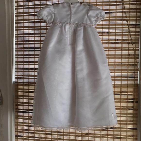 Beautiful Baptism/Christening Gown w/Bonnet - Picture 2 of 5